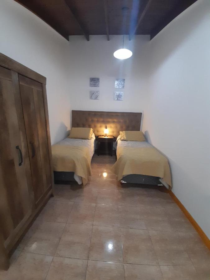 Monsenor Fagnano 592 "C" Apartment อูซัวยา ภายนอก รูปภาพ
