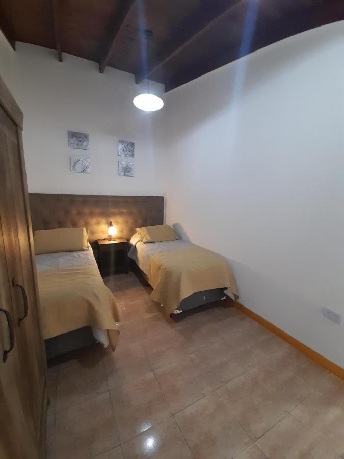 Monsenor Fagnano 592 "C" Apartment อูซัวยา ภายนอก รูปภาพ